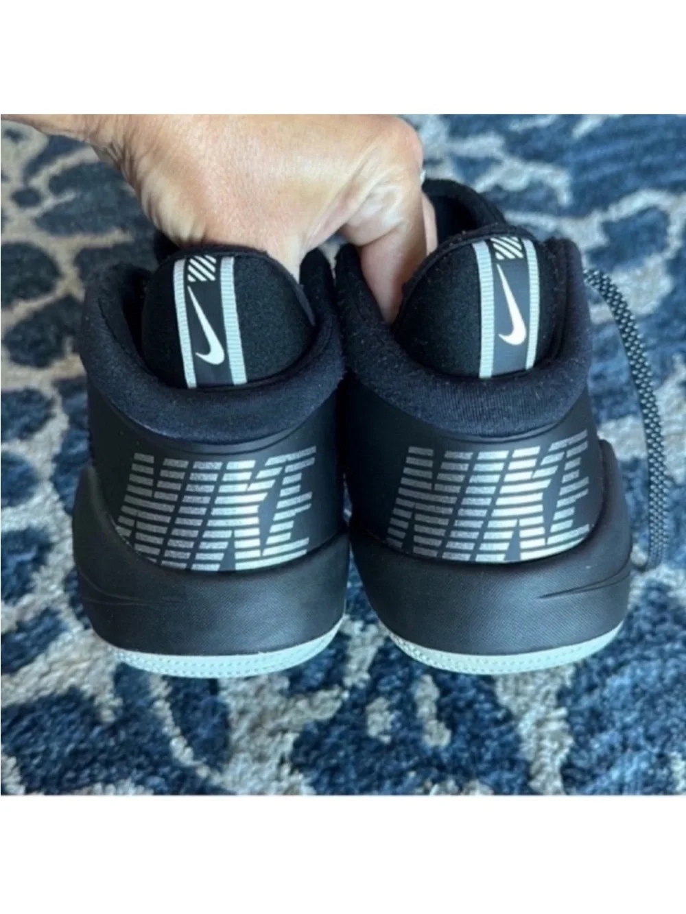 Nike Boys/Kids/Youth Basketball Shoes Future Flight Gs Size 7Y Black Silver